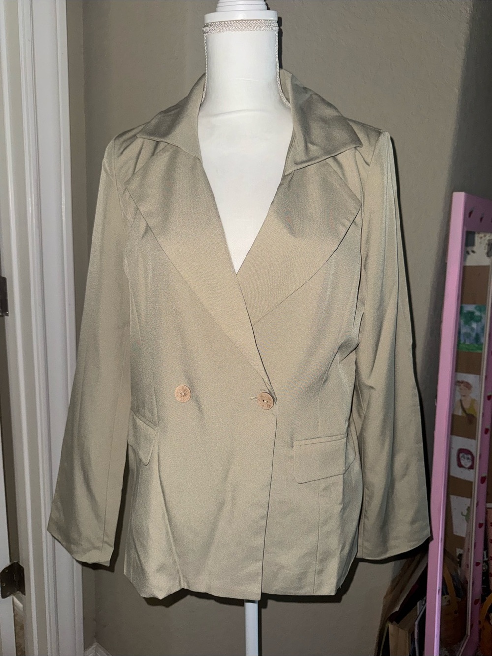 NWOT Peach Love SZ M Classic Women's Beige Double-Breasted Blazer